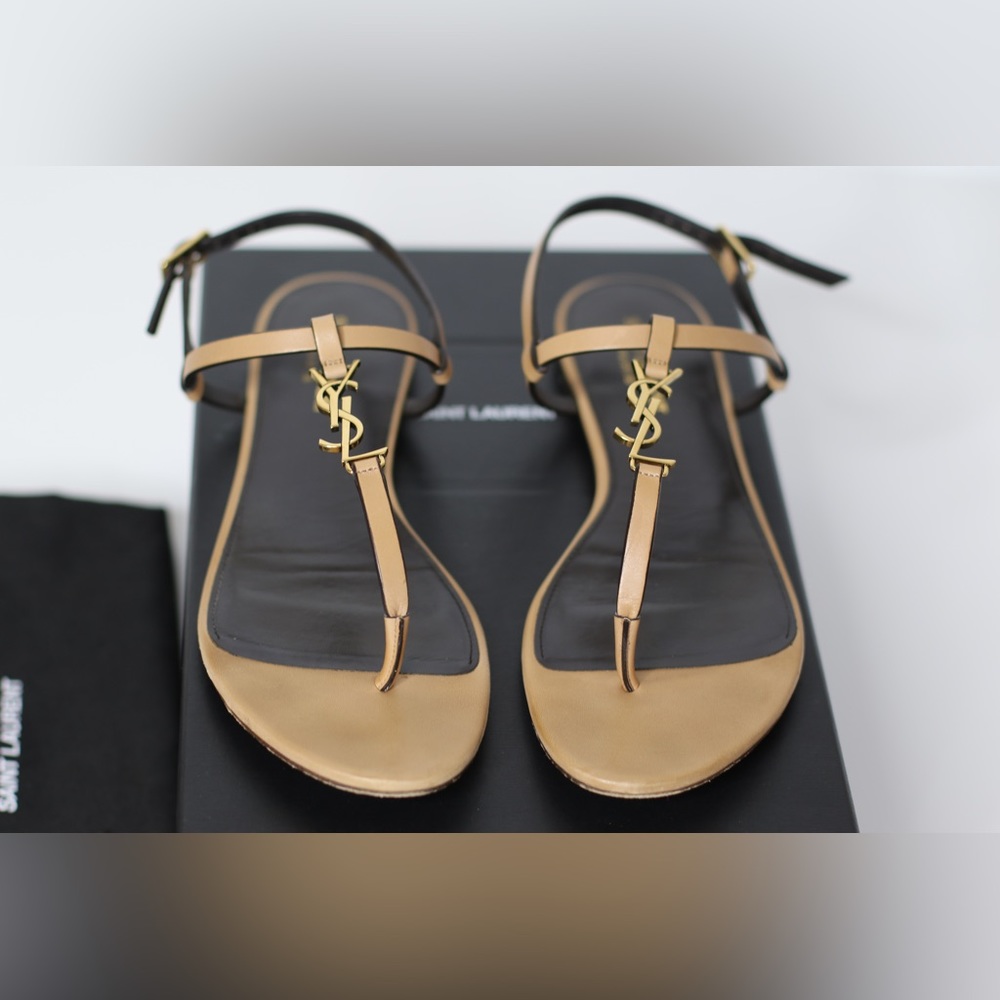 SAINT LAURENT CASSANDRA SANDALS IN VEGETABLE-TANNED LEATHER